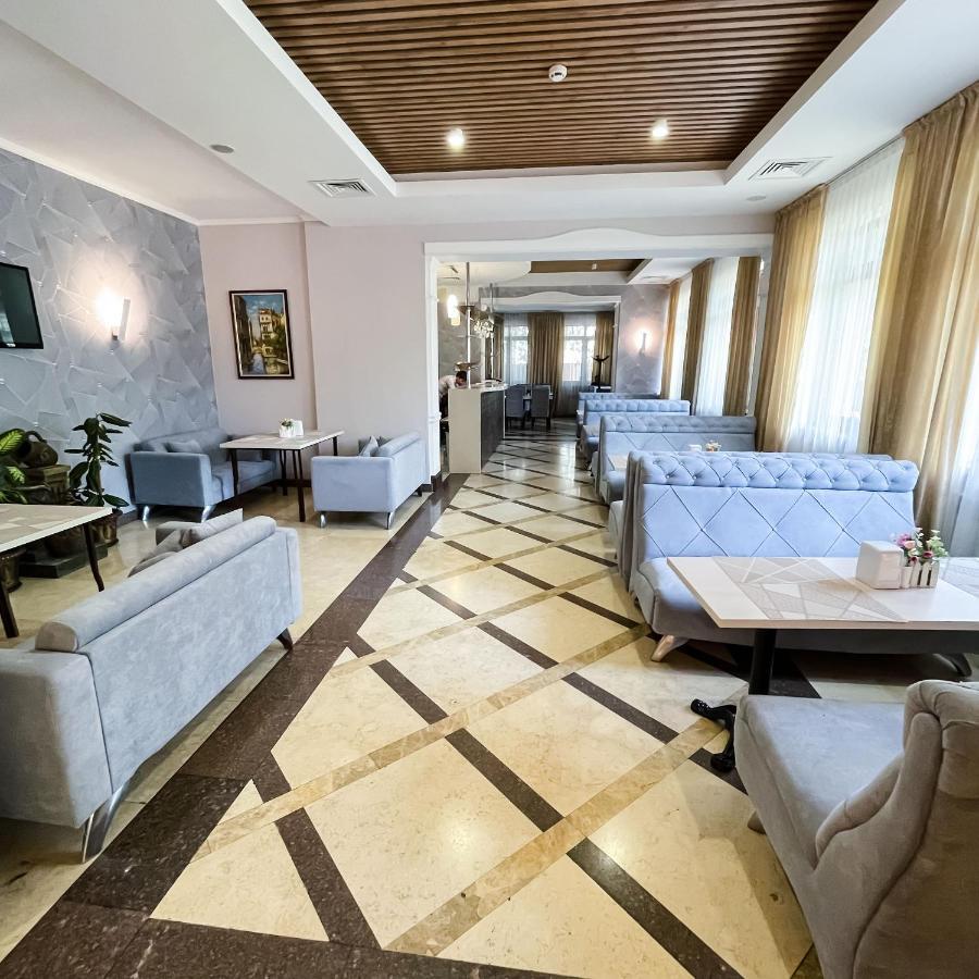 Golden Palace Hotel Almaty Exterior foto