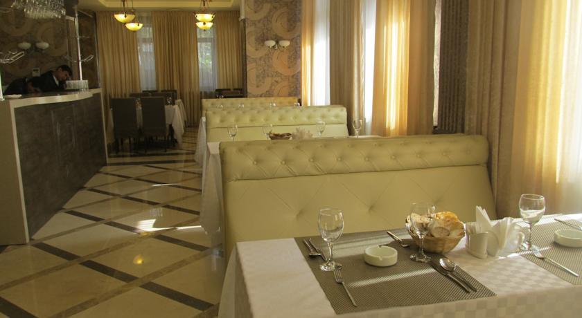 Golden Palace Hotel Almaty Exterior foto